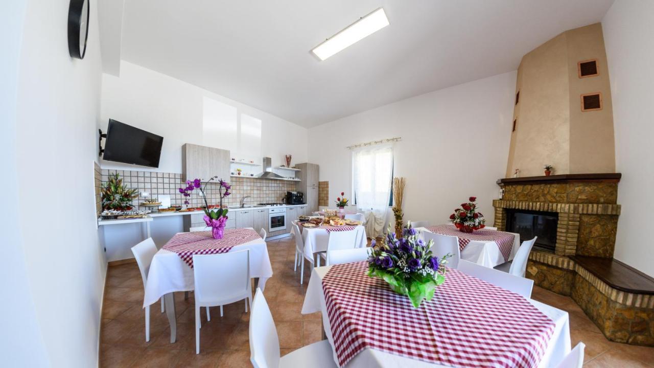 B&B Villa Fiorita เปียซซา อาร์เมรีนา ภายนอก รูปภาพ