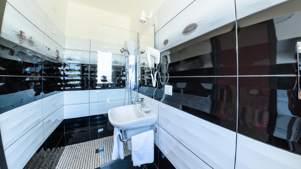 B&B Villa Fiorita เปียซซา อาร์เมรีนา ภายนอก รูปภาพ