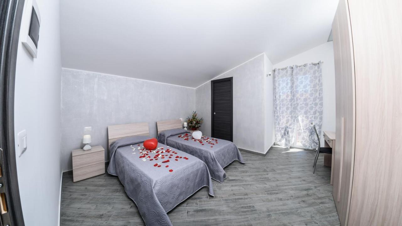 B&B Villa Fiorita เปียซซา อาร์เมรีนา ภายนอก รูปภาพ