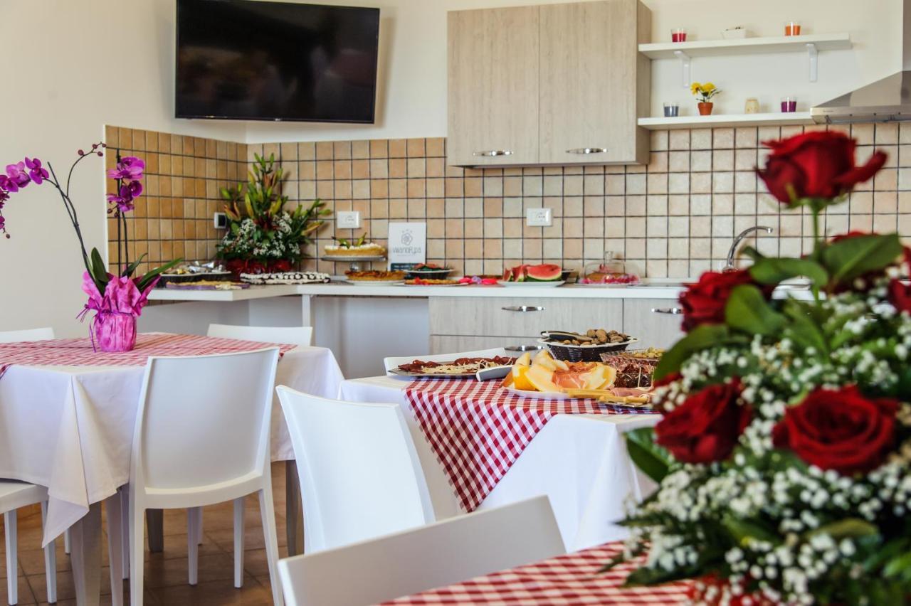 B&B Villa Fiorita เปียซซา อาร์เมรีนา ภายนอก รูปภาพ