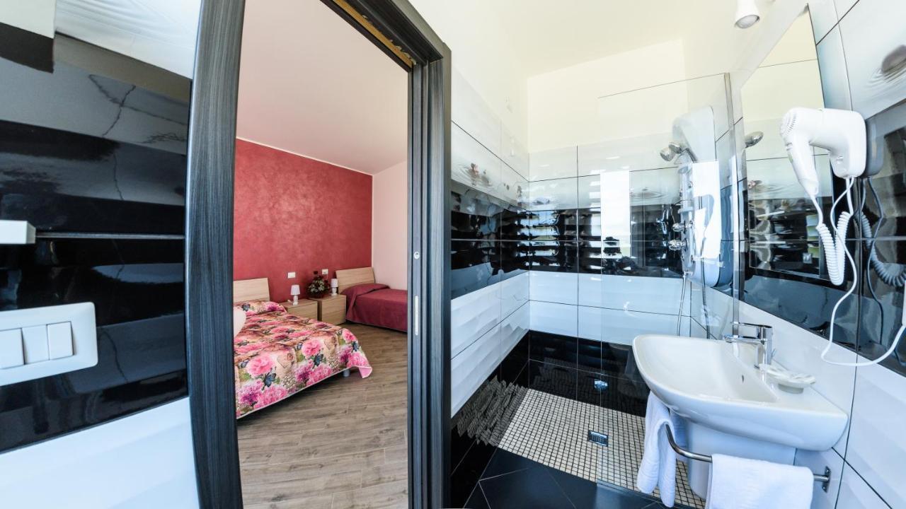 B&B Villa Fiorita เปียซซา อาร์เมรีนา ภายนอก รูปภาพ